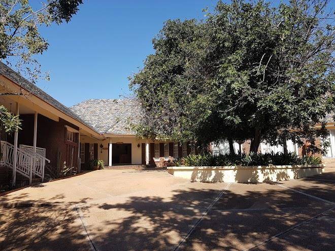 Thaba ya metsi country estate