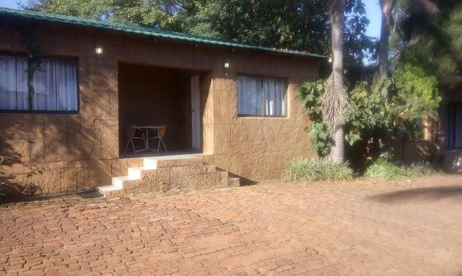 Waterside lodge