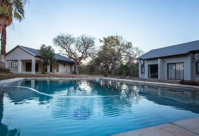 Hamiltons Lodge And Restaurant Malelane Image