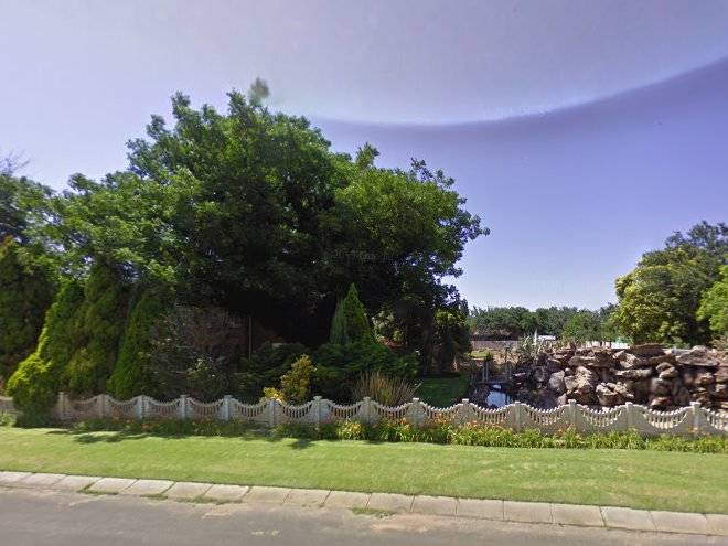 Monsieur Devan Image