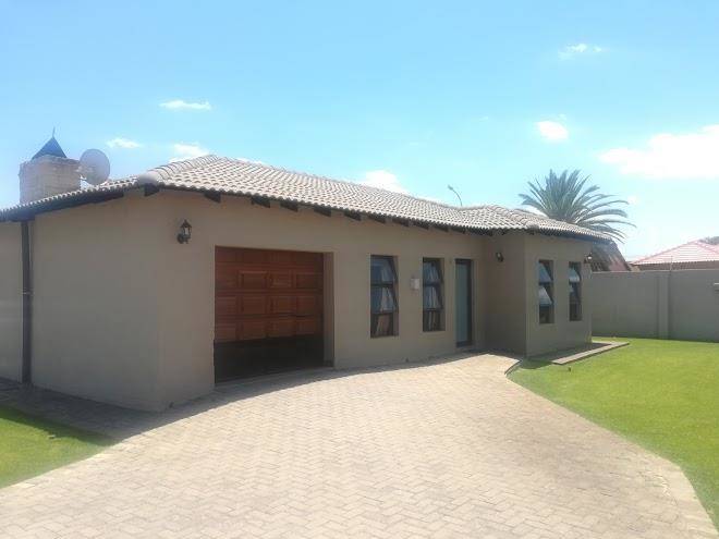 Dikgwetlo gardens lodge