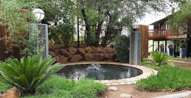 Oewerpark aan die oewer