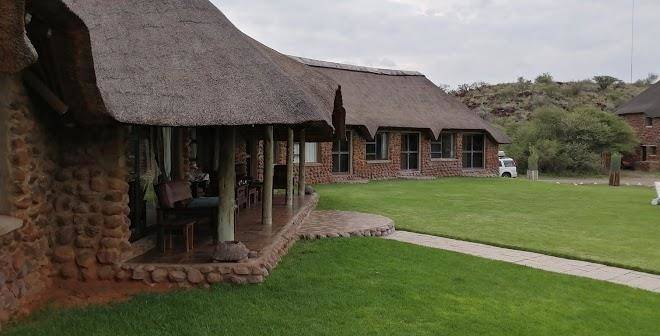 Wag 'n bietjie lodge