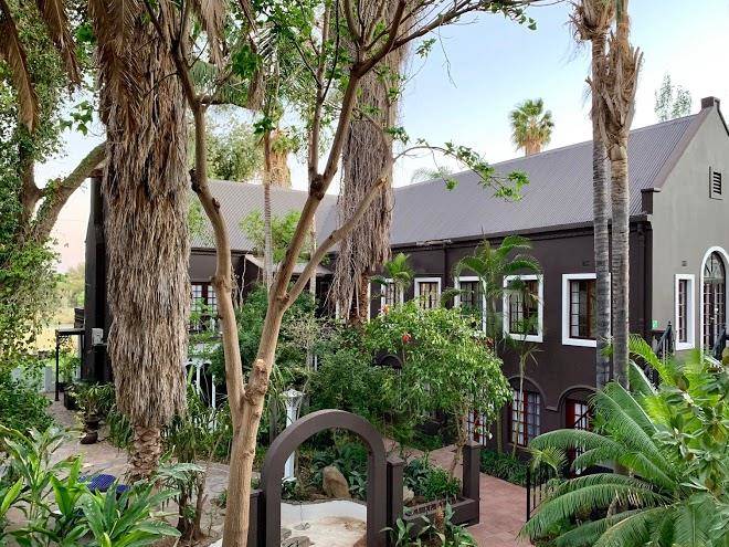 Upington le must residence