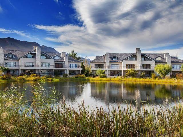 Pearl valley on val de vie estate