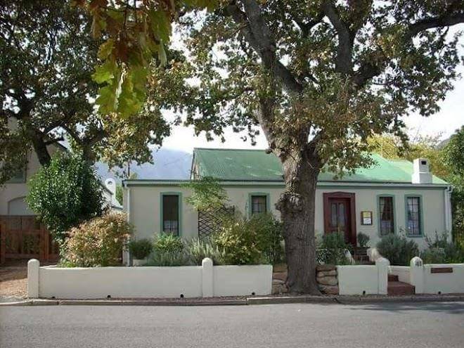 Twin oaks holiday accomodation in franschhoek