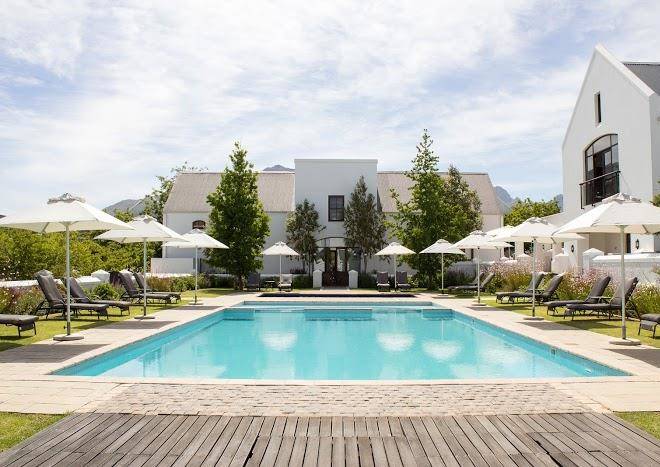 Winelands golf lodges