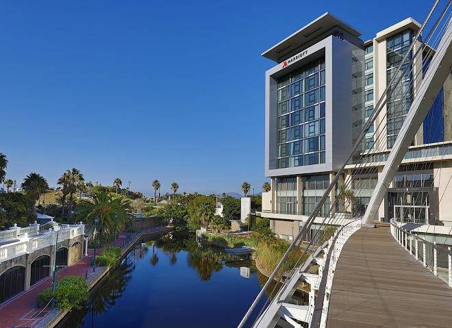 Cape town marriott hotel crystal towers