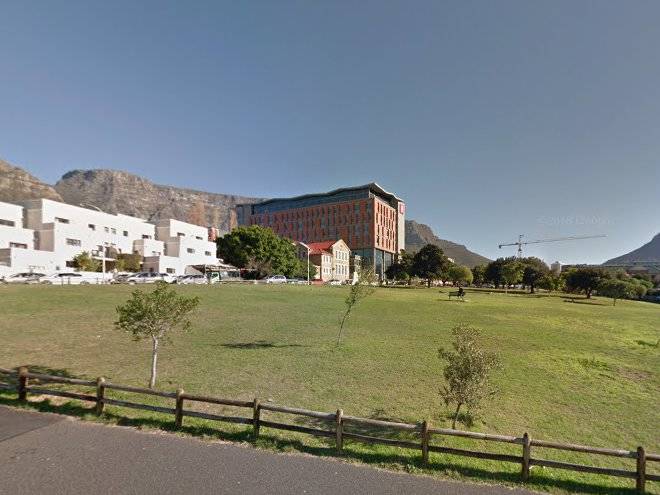 District six backpackers