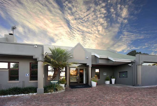 Feathers lodge boutique hotel