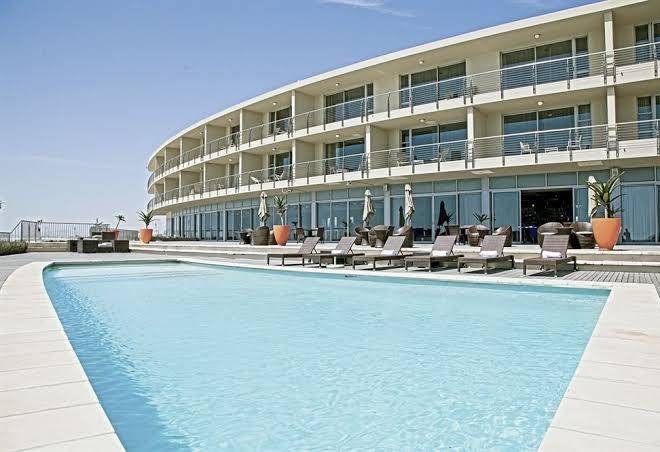 Lagoon beach hotel & spa