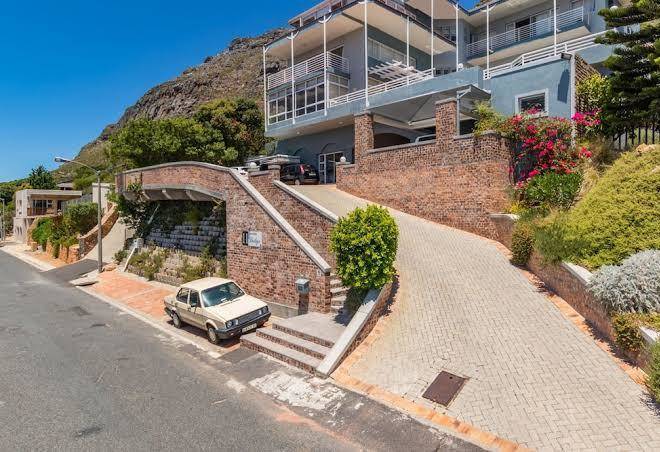 Lakeside lodge muizenberg