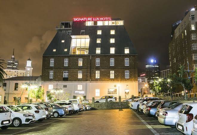 Signature lux hotel by onomo waterfront