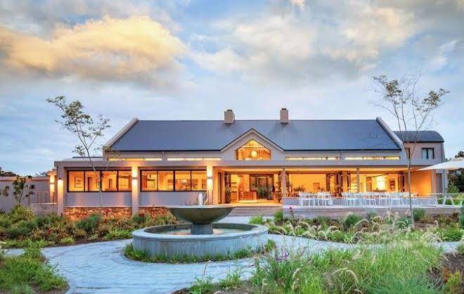 Knysna hollow country estate