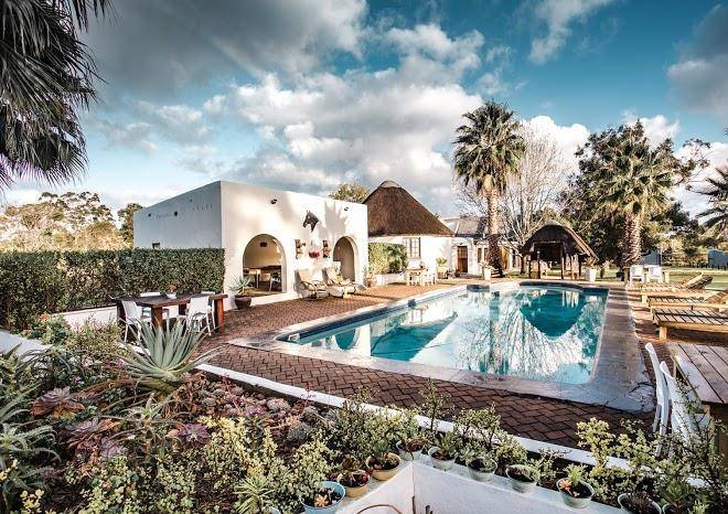 Bellamanga country escape