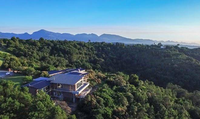Surfari accommodation & venue