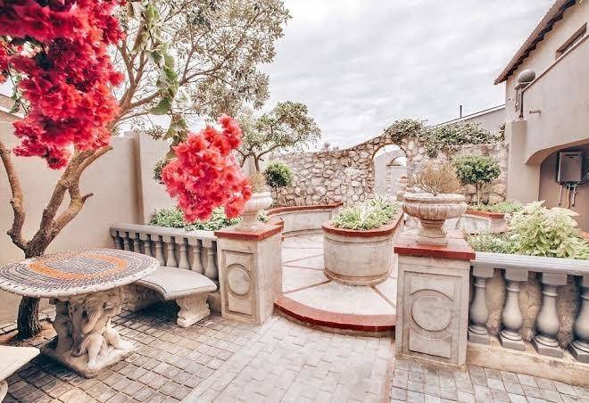 Chateau de marine boutique hotel struisbaai