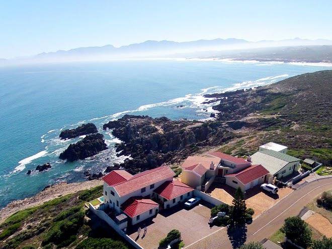 Cliff lodge