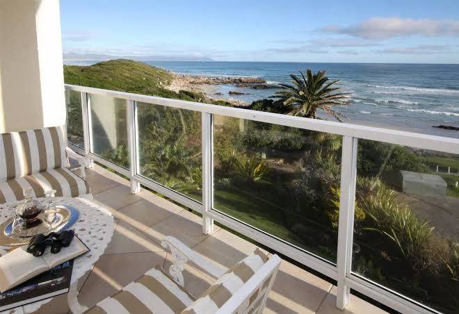 Hermanus beachfront lodge