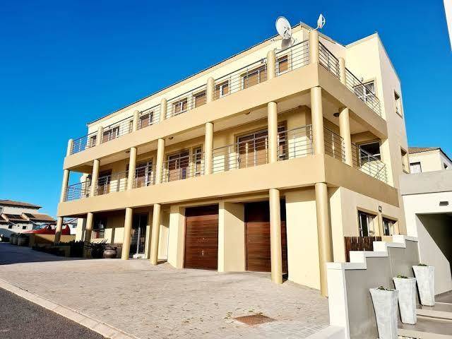 Calypso mansion