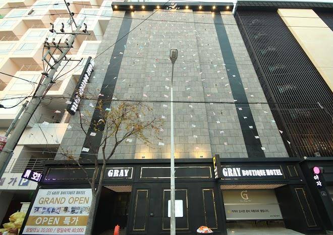 Gray hotels