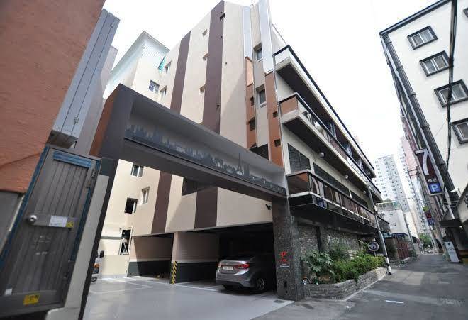 French code hotel