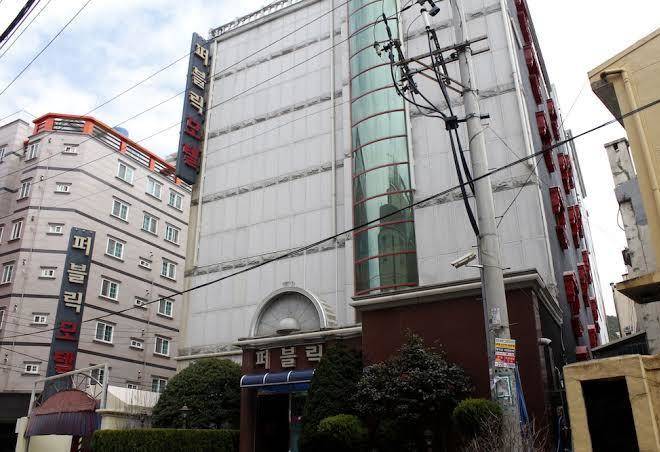 Public hotel