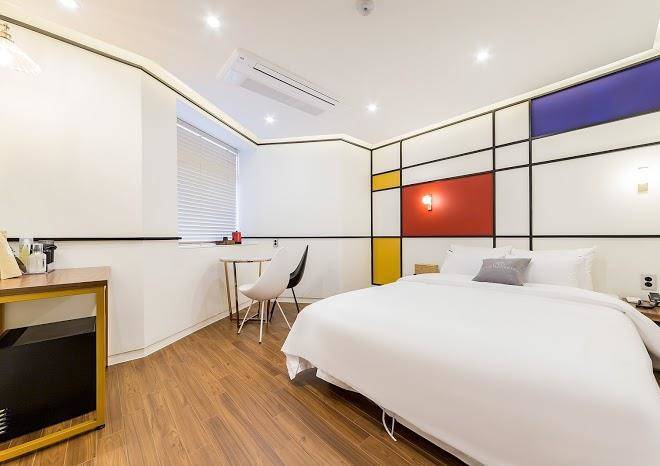 The plain hotel