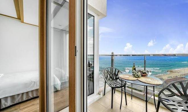 Four Seasons Beach Tourist Hotel Image