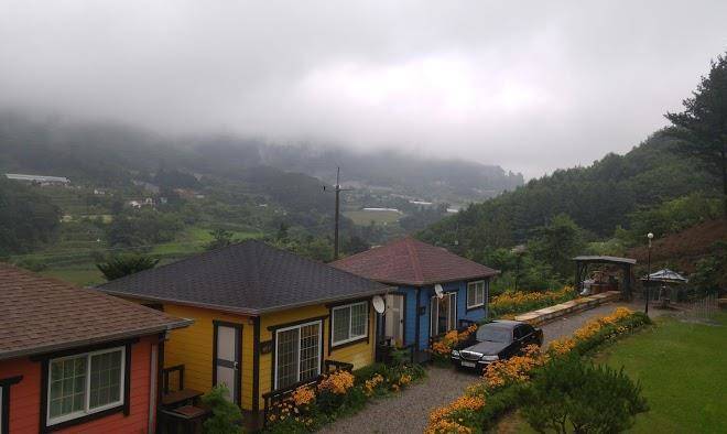 Songhak garden bed and breakfast