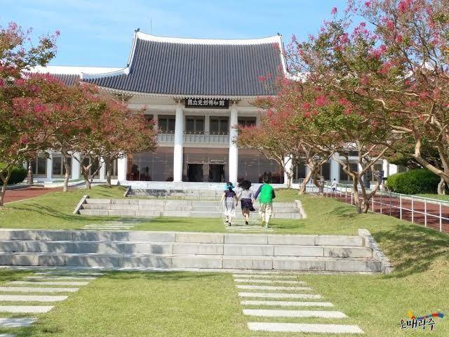 Empire Tourist Hotel Image