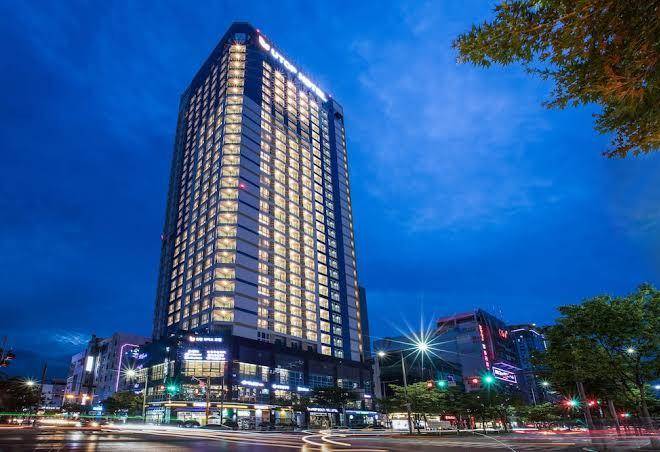 Business Yutap Boutique Residence Image