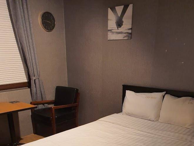 City hotel