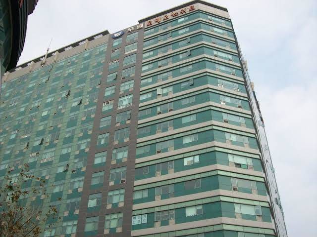 Residence & u