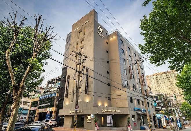 Brown Dot Hotel Suwon Image