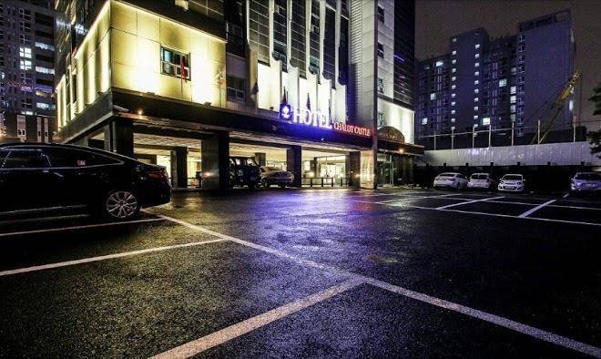 Hotel Charlot Castle Image