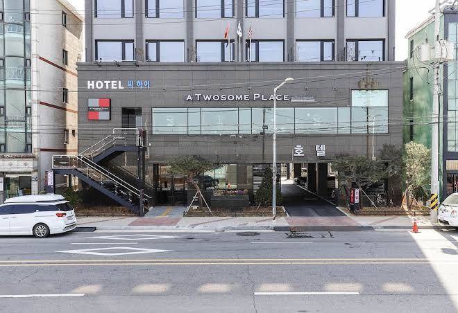 Sea High Hotel Image