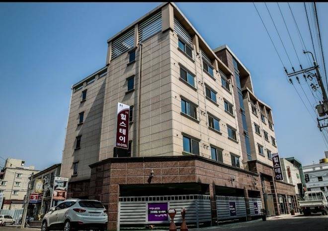 Hill stay hotel residence