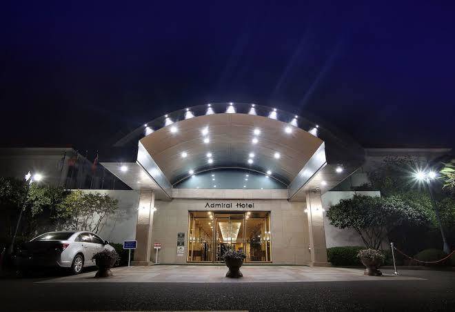 Admiral hotel