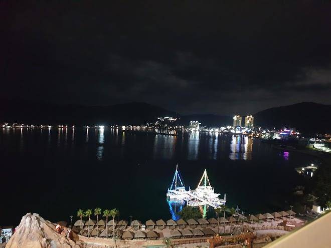 Geoje beach white pension