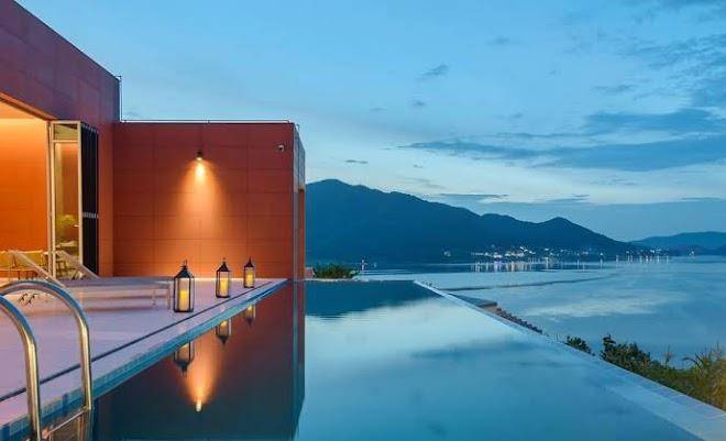 Hole in one hotel