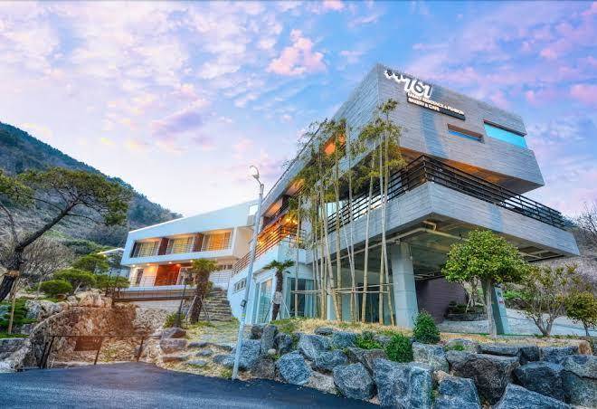 Tongyeong 767 pension cafe