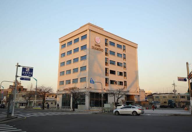 Diamond tourist hotel