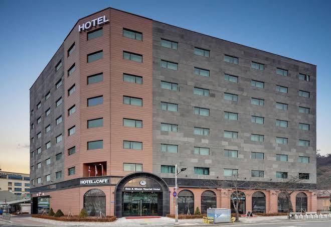 Sea moon tourist hotel
