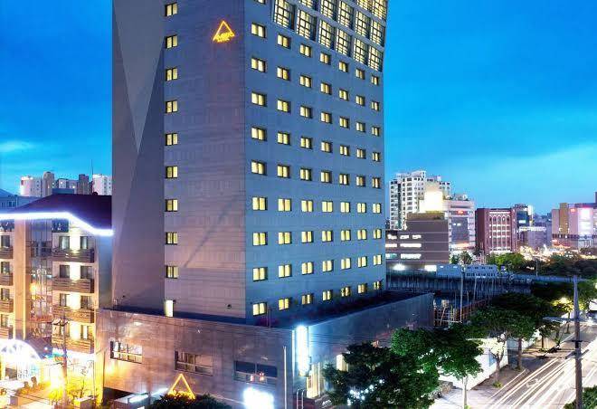 Amber Hotel Central Image