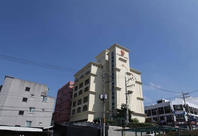Diamond hotel