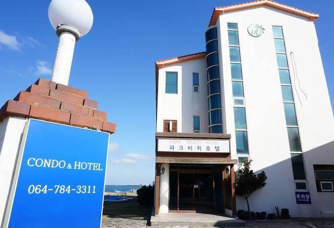 Park Beach Hotel Image