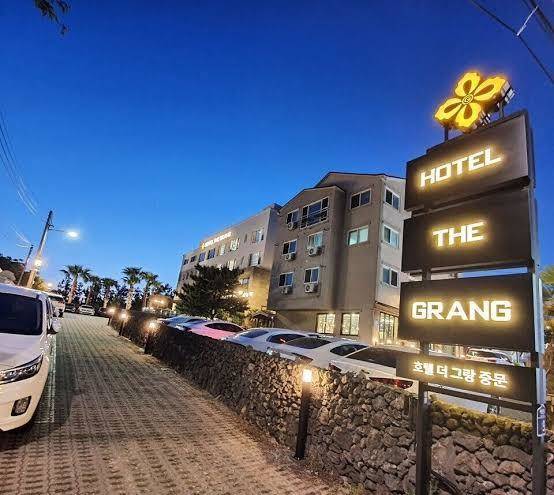 Jungmun beach hotel