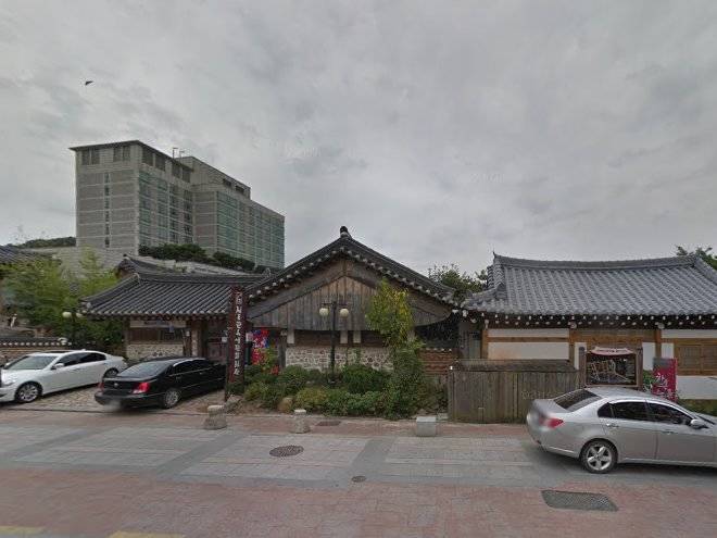 Hanok living experience center