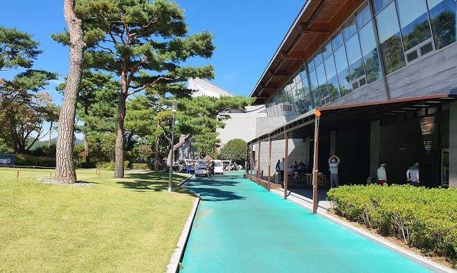 Lake hills suncheon country club